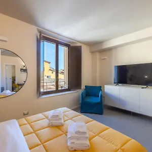 Ampio Monolocale Nel Centro Storico Di Apartamento